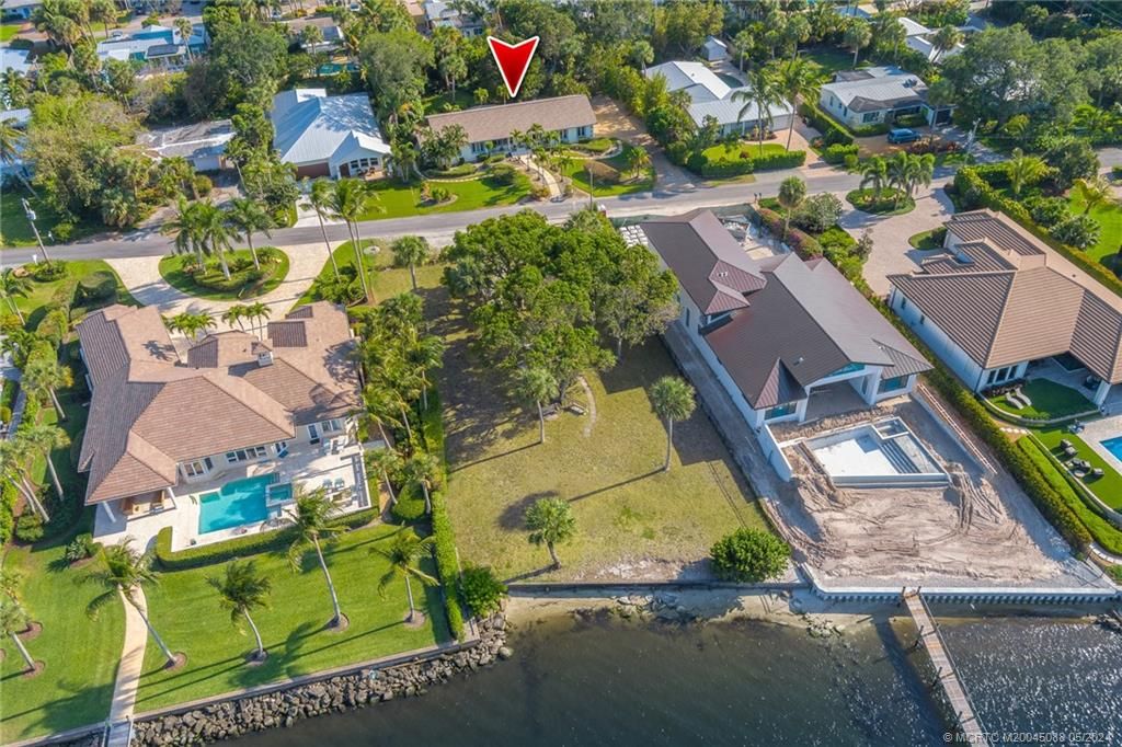 Photo of 818 SE Riverside Drive, Stuart, FL 34994 (MLS # M20045088)