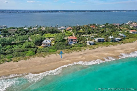 Photo of 1833 NE Ocean Boulevard, Stuart, FL 34996 (MLS # M20057279)