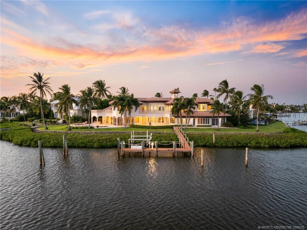 Photo of 2440 SE Bahia Way, Stuart, FL 34996 (MLS # M20052798)