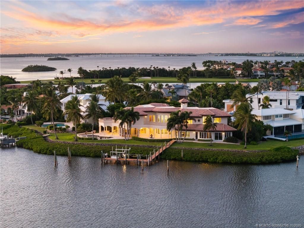 Photo of 2440 SE Bahia Way, Stuart, FL 34996 (MLS # M20052798)