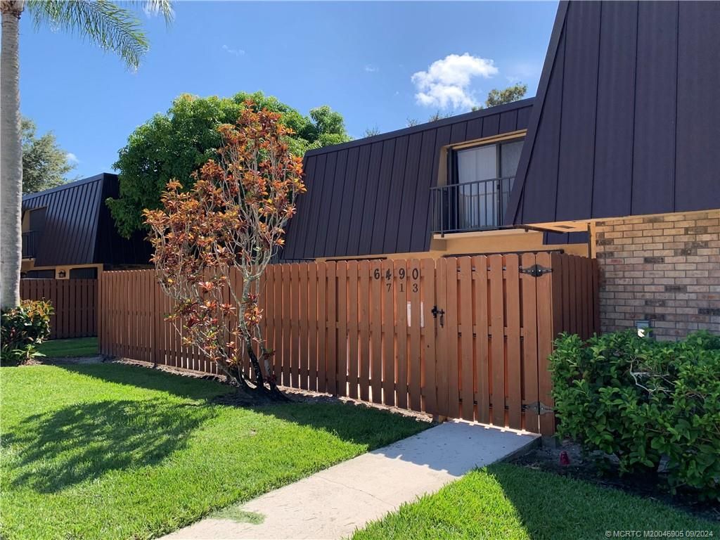 Photo of 6490 SE Windsong Lane, Stuart, FL 34997 (MLS # M20046905)