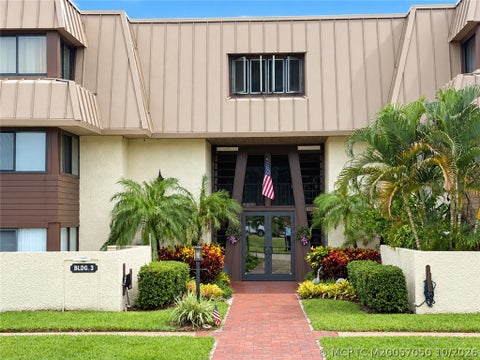 Condo For Sale - 1800 SE Saint Lucie Boulevard #3-101<br/> Stuart, FL 34996
