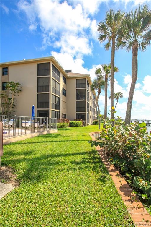 Stuart, Florida 34996, United States, 2 Bedrooms Bedrooms, ,2 BathroomsBathrooms,Residential,Active,164106