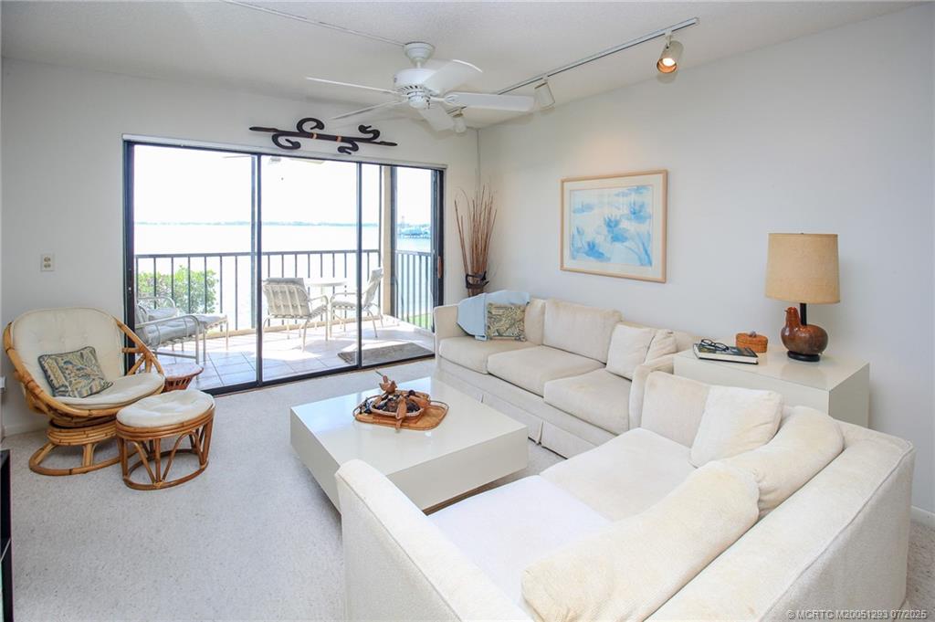 Stuart, Florida 34996, United States, 2 Bedrooms Bedrooms, ,2 BathroomsBathrooms,Residential,Active,164106