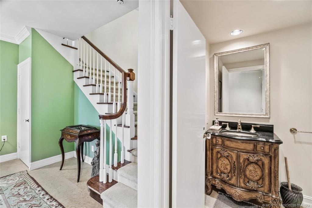 2001 SE Sailfish Point Boulevard 104