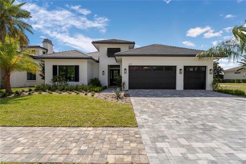207 SE Bella Strano Port Saint Lucie FL 34984