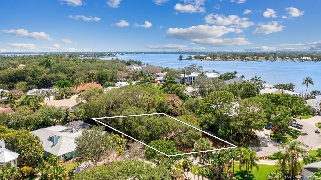 Photo of 27 Rio Vista Drive, Sewalls Point, FL 34996 (MLS # M20038895)