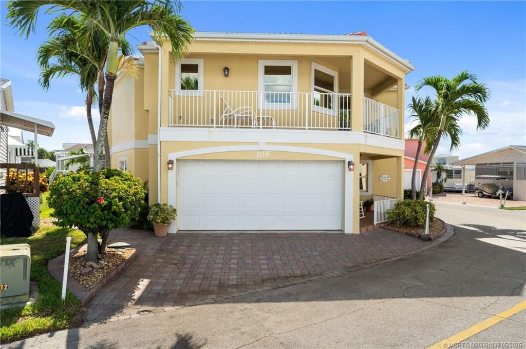 Photo of 104 Nettles Boulevard, Jensen Beach, FL 34957 (MLS # M20051039)