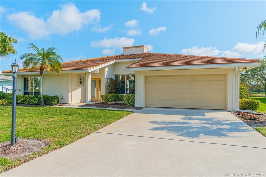 Photo of 2237 SW Heronwood Road, Palm City, FL 34990 (MLS # M20049015)