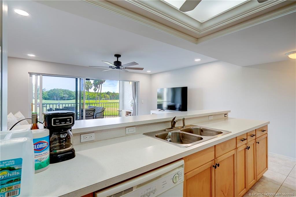 Stuart, Florida 34996, United States, 1 Bedroom Bedrooms, ,1 BathroomBathrooms,Residential,Active,124243