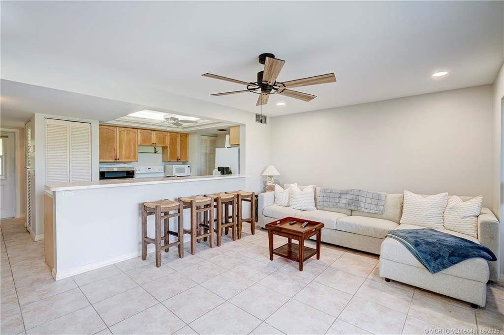 Stuart, Florida 34996, United States, 1 Bedroom Bedrooms, ,1 BathroomBathrooms,Residential,Active,124243