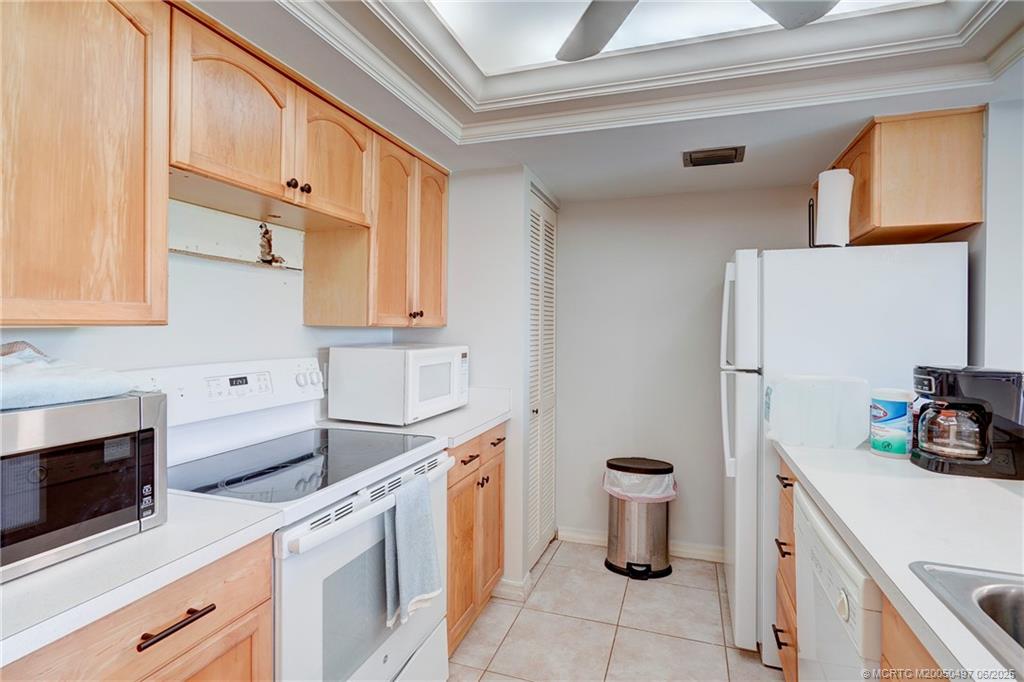 Stuart, Florida 34996, United States, 1 Bedroom Bedrooms, ,1 BathroomBathrooms,Residential,Active,124243