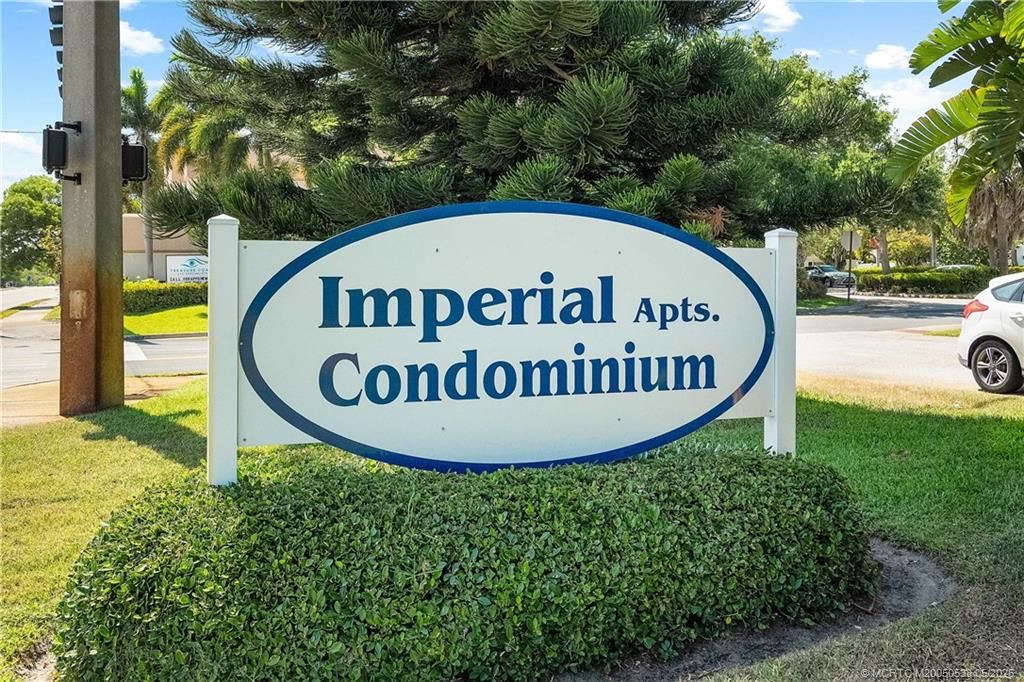 Photo of 333 SE Martin Avenue #1A, Stuart, FL 34996 (MLS # M20050538)