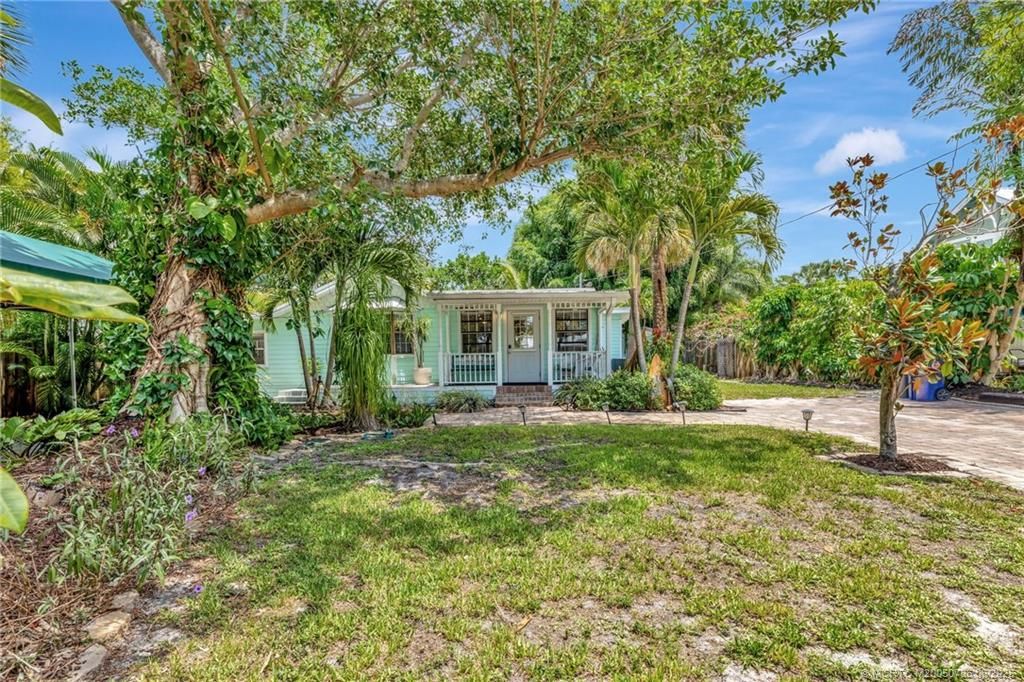 Photo of 3003 SE River Terrace, Stuart, FL 34996 (MLS # M20050786)