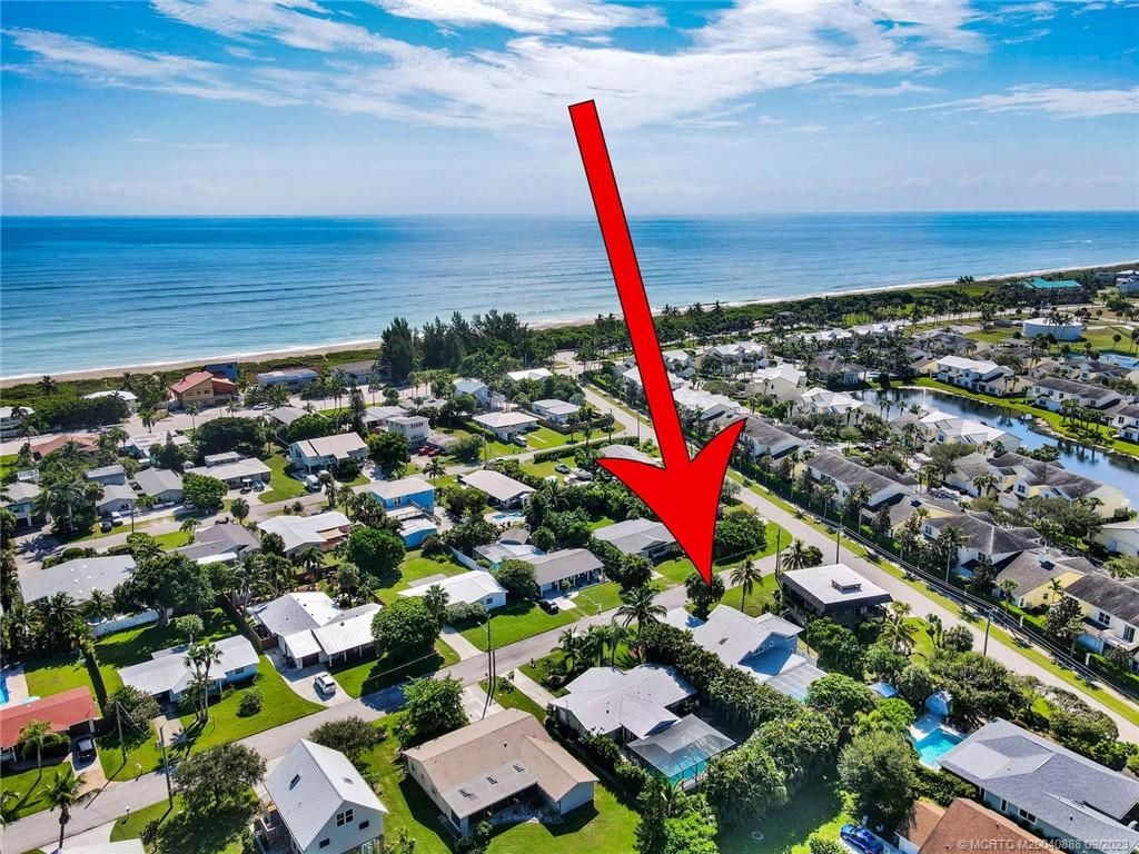 Photo of 1141 Granada Street, Fort Pierce, FL 34949 (MLS # M20040888)