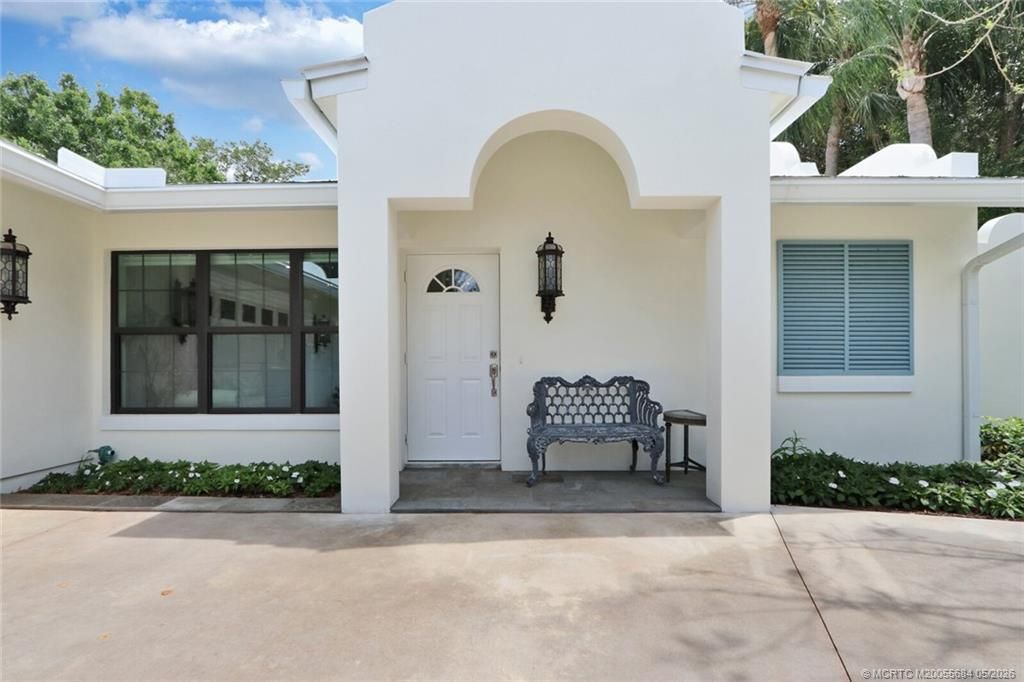 Photo of 21 EMARITA Way, Sewalls Point, FL 34996 (MLS # M20055684)