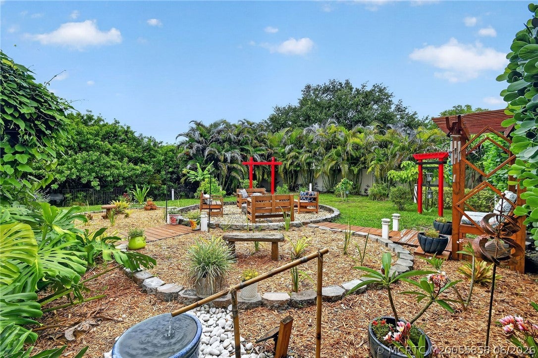 476 NW Windflower Terrace