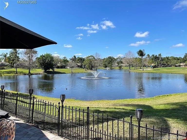 459 NW Foursome Lane