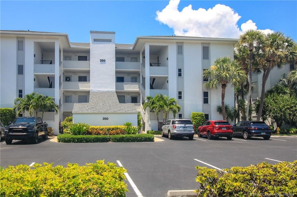Photo of 350 NE Edgewater Drive #202, Stuart, FL 34996 (MLS # M20046055)