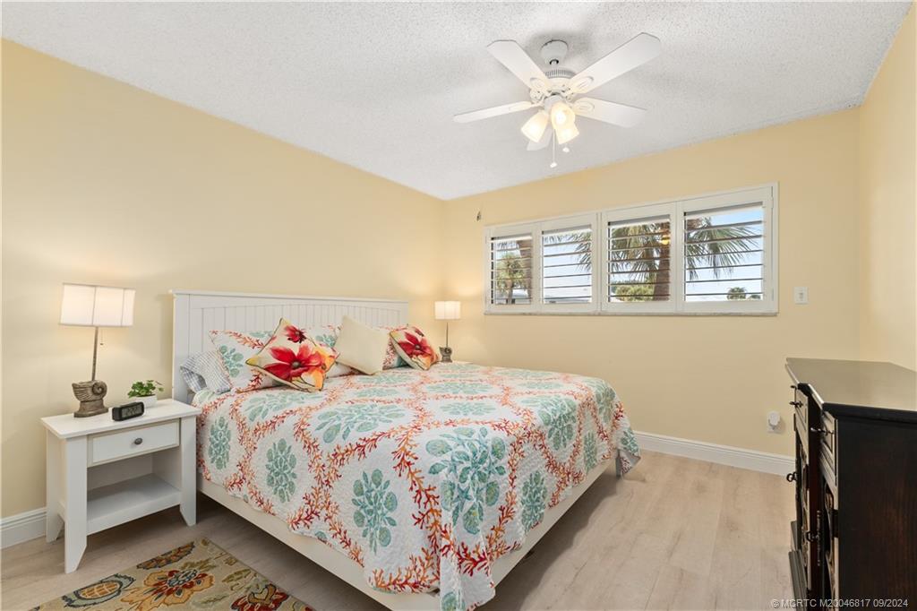 Stuart, Florida 34996, United States, 2 Bedrooms Bedrooms, ,2 BathroomsBathrooms,Residential,Pending,42915