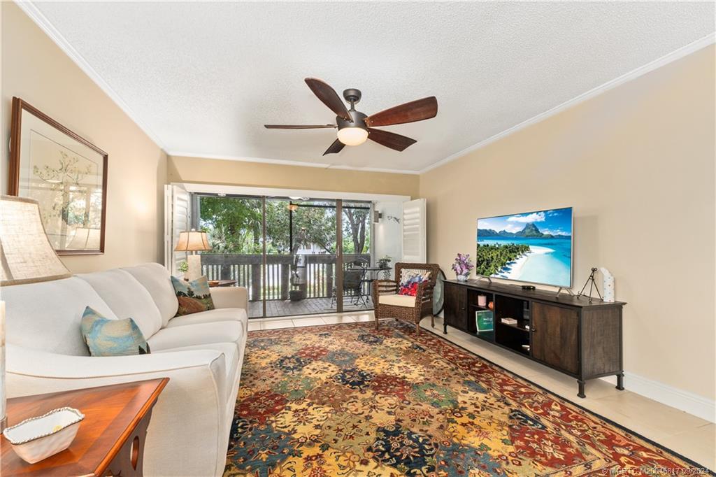 Stuart, Florida 34996, United States, 2 Bedrooms Bedrooms, ,2 BathroomsBathrooms,Residential,Pending,42915