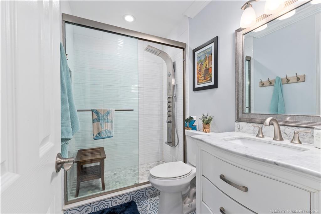 Stuart, Florida 34996, United States, 2 Bedrooms Bedrooms, ,2 BathroomsBathrooms,Residential,Pending,42915