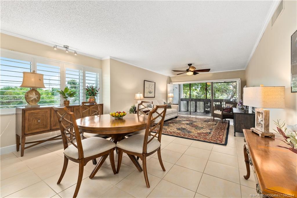 Stuart, Florida 34996, United States, 2 Bedrooms Bedrooms, ,2 BathroomsBathrooms,Residential,Pending,42915