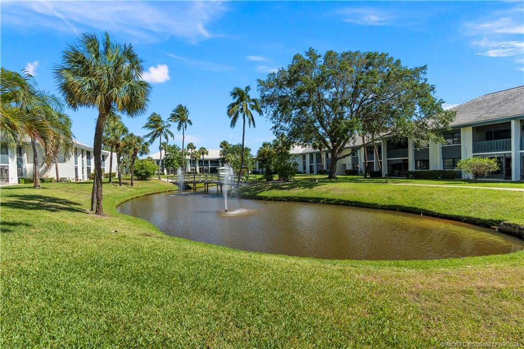 Stuart, Florida 34996, United States, 2 Bedrooms Bedrooms, ,2 BathroomsBathrooms,Residential,Pending,42915