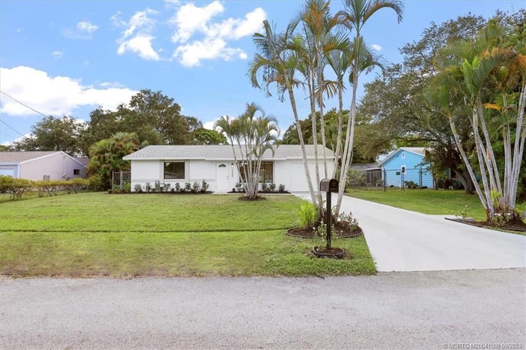 Photo of 2268 SE Trillo Street, Port Saint Lucie, FL 34952 (MLS # M20041009)