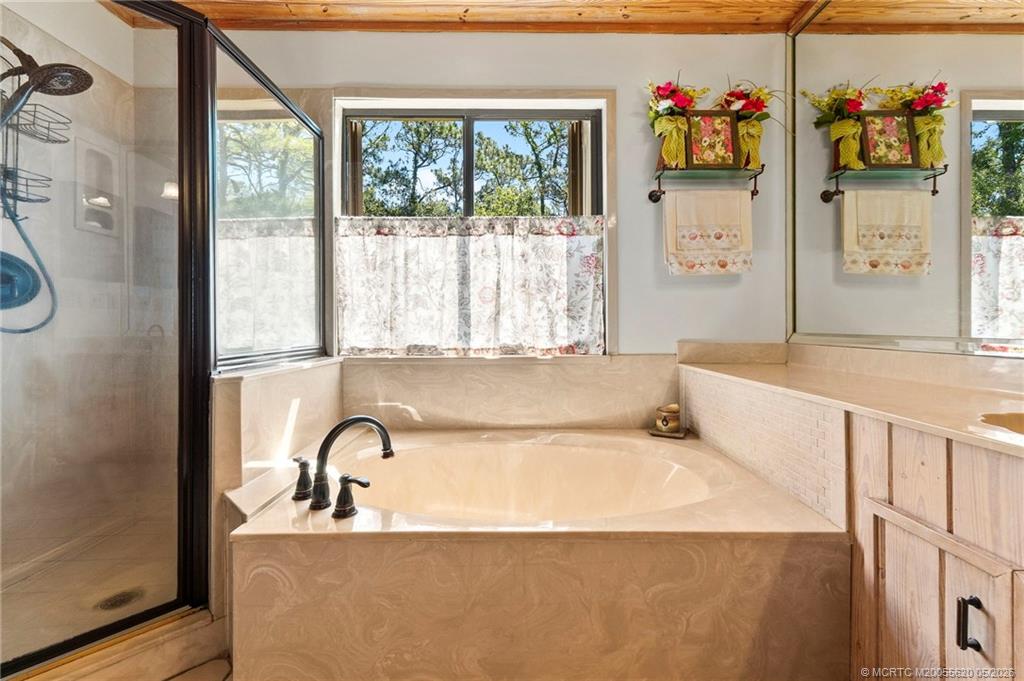 Palm City, Florida, 34990, United States, 3 Bedrooms Bedrooms, ,2 BathroomsBathrooms,Residential,Active,2045659