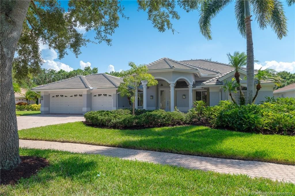 Photo of 5204 SW Hammock Creek Drive, Palm City, FL 34990 (MLS # M20051649)