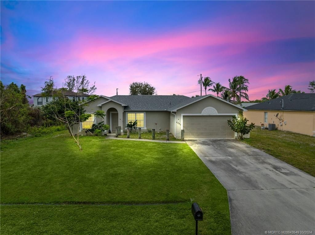 Photo of 4292 SW Elaine Court, Port Saint Lucie, FL 34953 (MLS # M20043549)