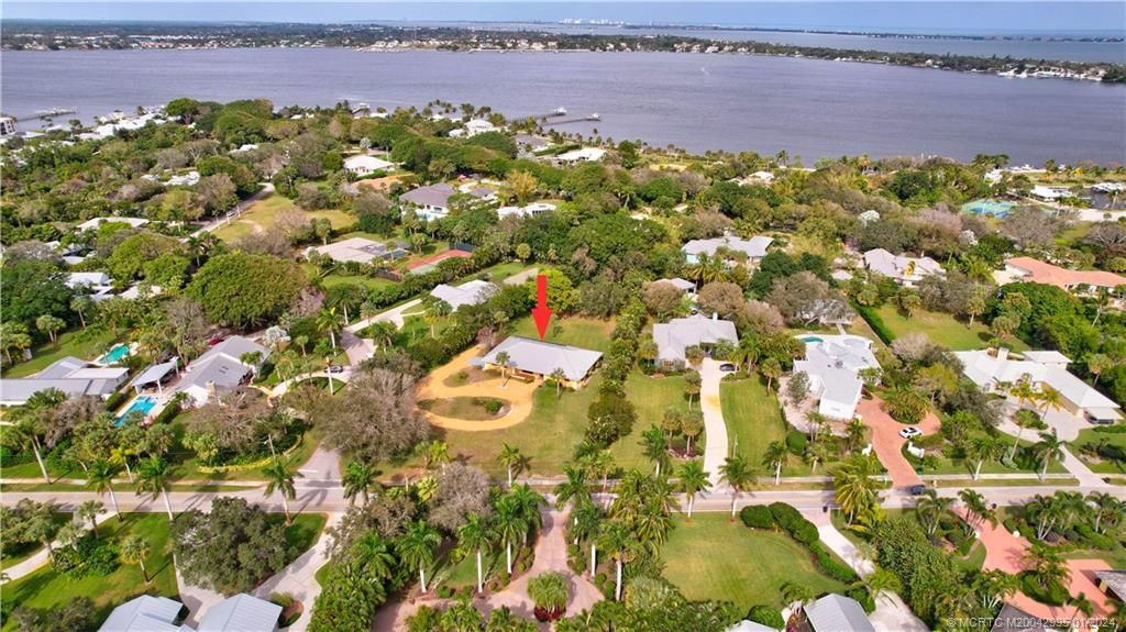 Photo of 273 SE Wells Drive, Stuart, FL 34996 (MLS # M20042995)