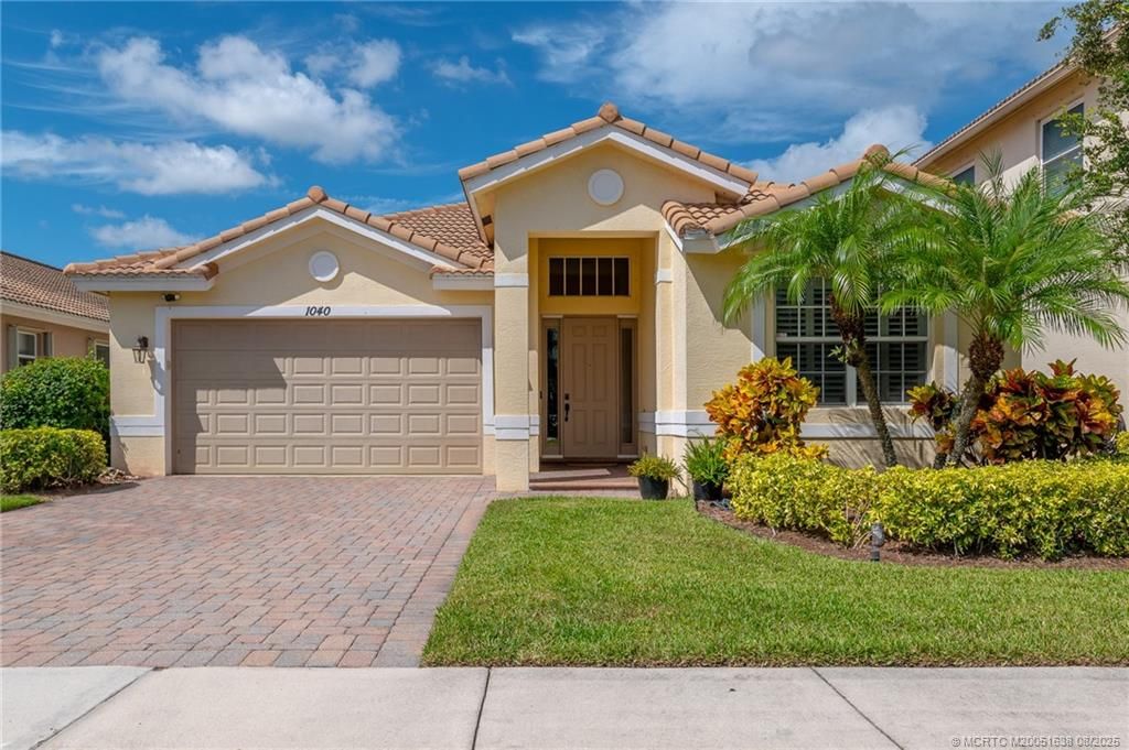 Photo of 1040 SE Fleming Way, Stuart, FL 34997 (MLS # M20051638)