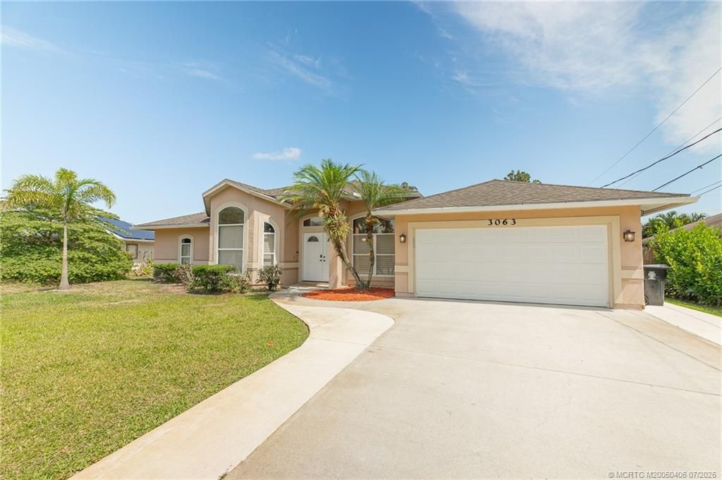 Photo of 3063 SE Galt Circle, Port Saint Lucie, FL 34984 (MLS # M20050406)