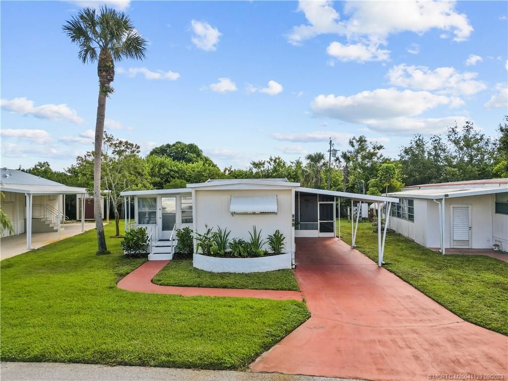 Photo of 149 SE Easy Street, Stuart, FL 34994 (MLS # M20041129)