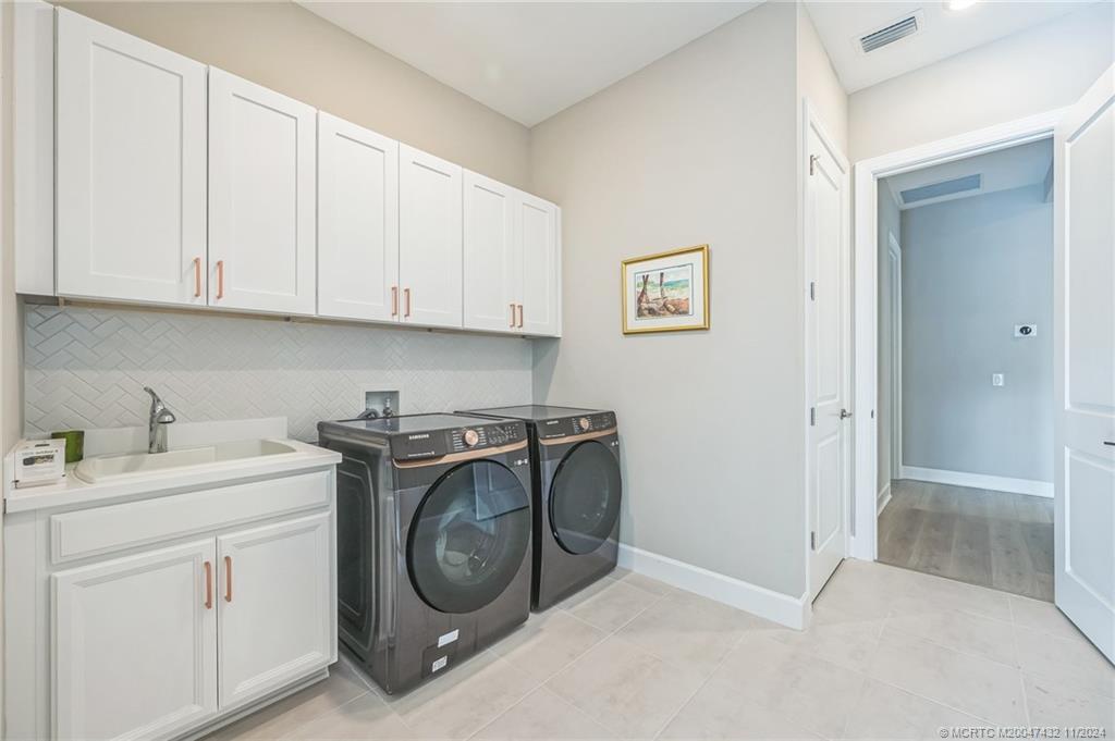 Naples, Florida 34114, United States, 3 Bedrooms Bedrooms, ,3 BathroomsBathrooms,Residential,Active,35324