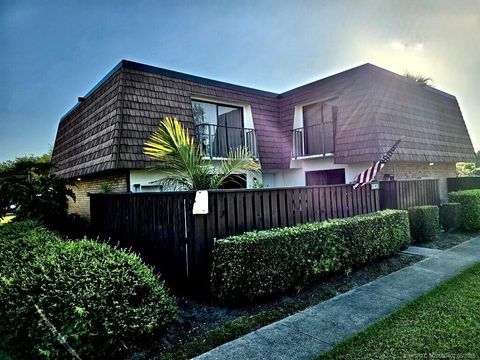 Photo of 3031 SW Sunset Trace Circle, Palm City, FL 34990 (MLS # M20050402)