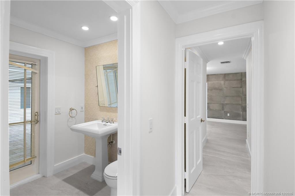 Sewalls Point, Florida 34996, United States, 3 Bedrooms Bedrooms, ,3 BathroomsBathrooms,Residential,Active,165537