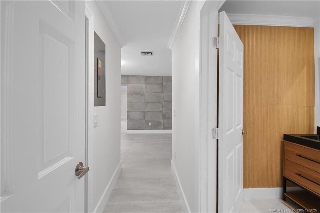 Sewalls Point, Florida 34996, United States, 3 Bedrooms Bedrooms, ,3 BathroomsBathrooms,Residential,Active,165537