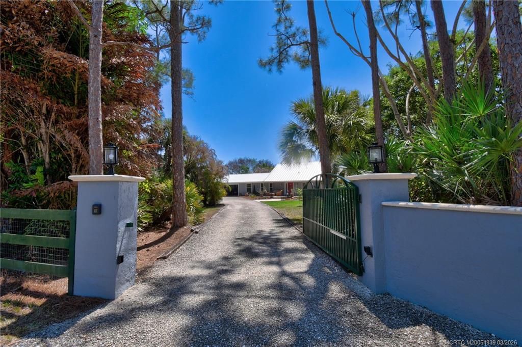 Photo of 11266 SW Meadowlark Circle, Stuart, FL 34997 (MLS # M20054839)