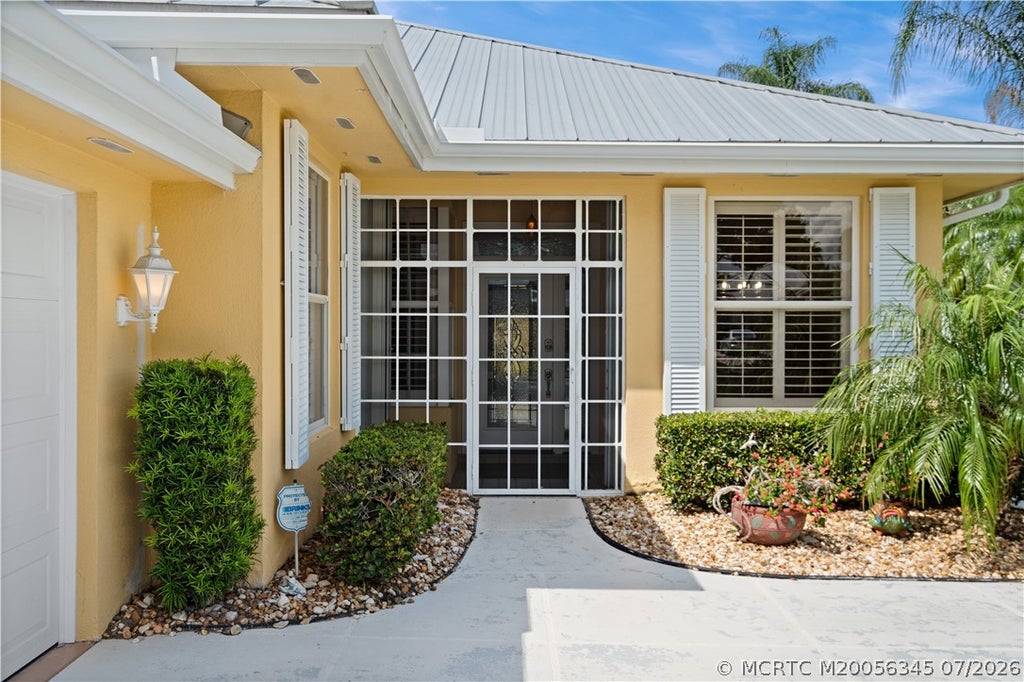 Photo of 2699 SW Prospect Place, Palm City, FL 34990 (MLS # M20056345)