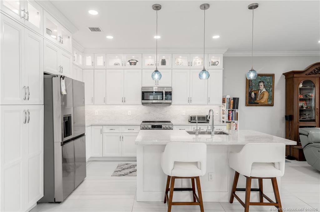 Stuart, Florida, 34997, United States, 3 Bedrooms Bedrooms, ,3 BathroomsBathrooms,Residential,Active,2013451