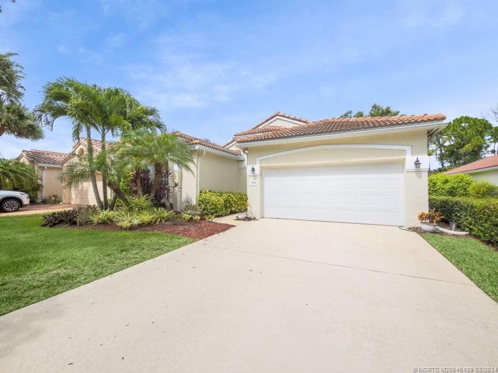 Photo of 7136 SE Twin Oaks Circle, Stuart, FL 34997 (MLS # M20046429)