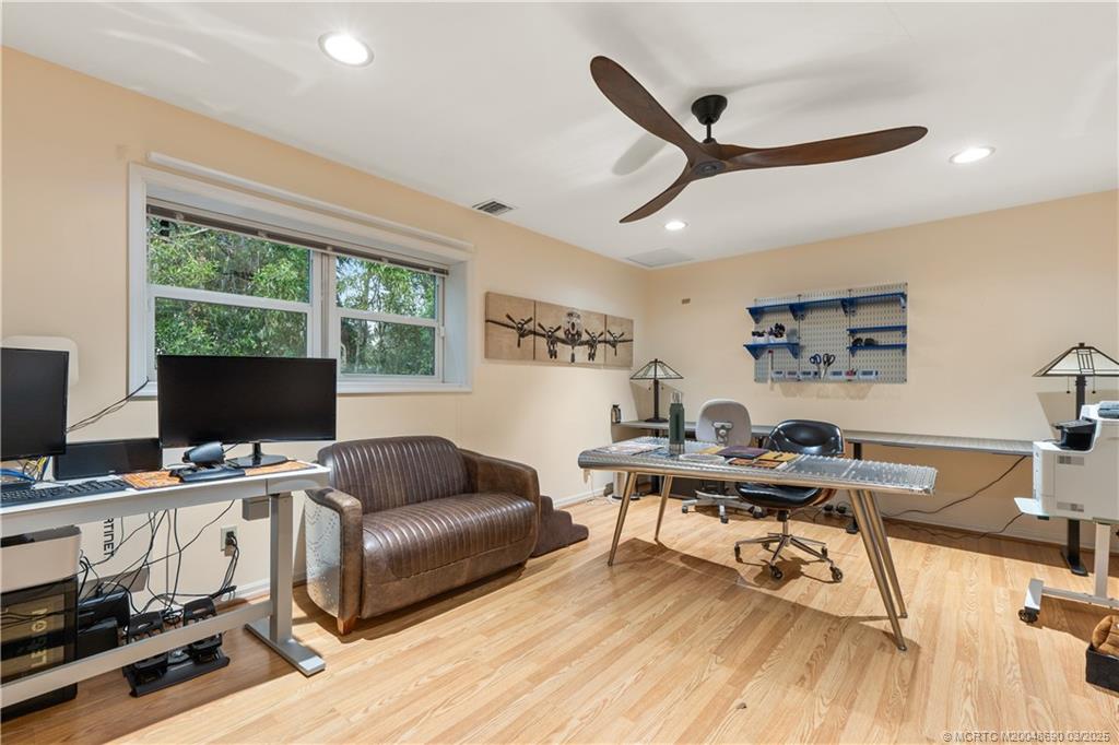 Palm City, Florida, 34990, United States, 4 Bedrooms Bedrooms, ,6 BathroomsBathrooms,Residential,Active,1723164