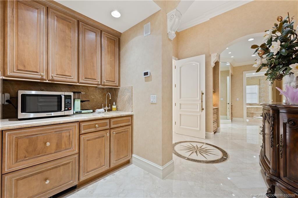 Palm City, Florida, 34990, United States, 4 Bedrooms Bedrooms, ,6 BathroomsBathrooms,Residential,Active,1723164