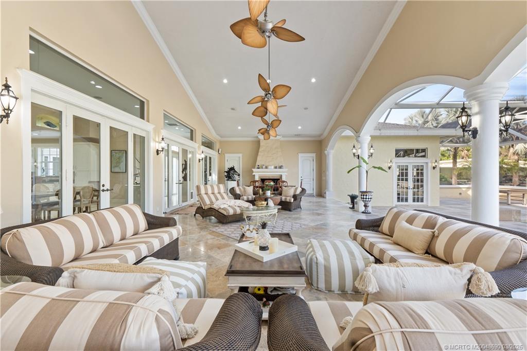 Palm City, Florida, 34990, United States, 4 Bedrooms Bedrooms, ,6 BathroomsBathrooms,Residential,Active,1723164