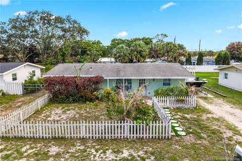 Photo of 1466 NE Silver Maple Way, Jensen Beach, FL 34957 (MLS # M20055668)