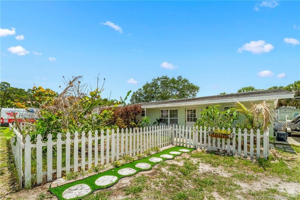 Photo of 1466 NE Silver Maple Way, Jensen Beach, FL 34957 (MLS # M20055668)