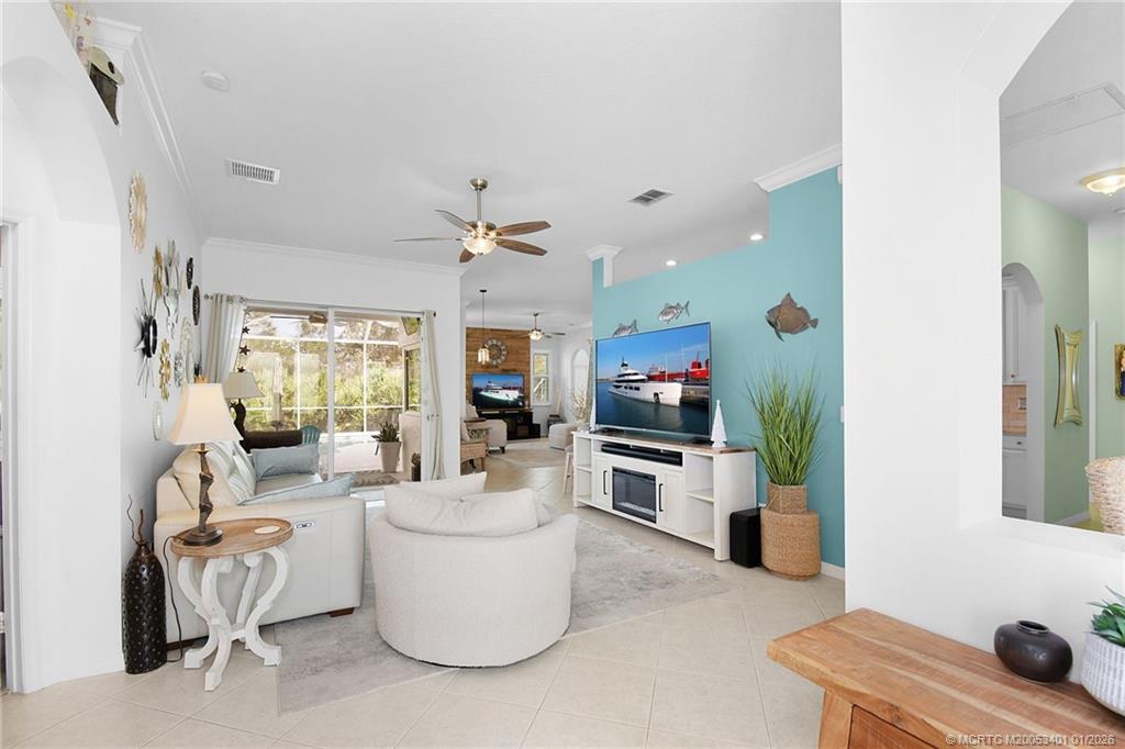 443 NW Sunflower Place